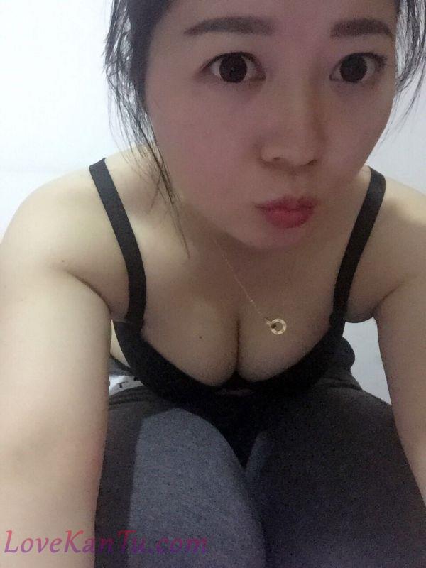 老婆趁着人夫出差时在外和小王乱搞(12P)