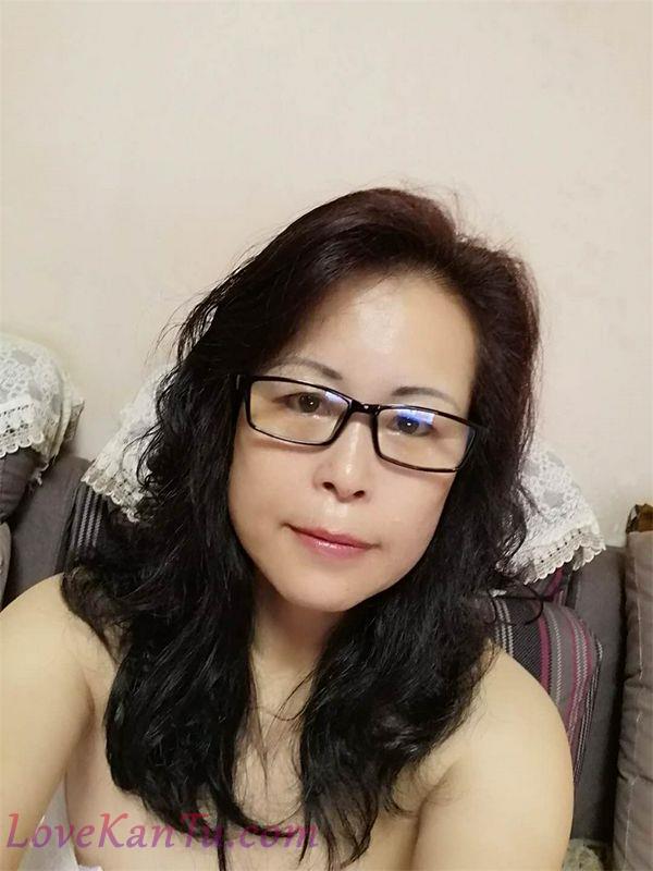 去科技公司财务43岁离异熟妇家里操她